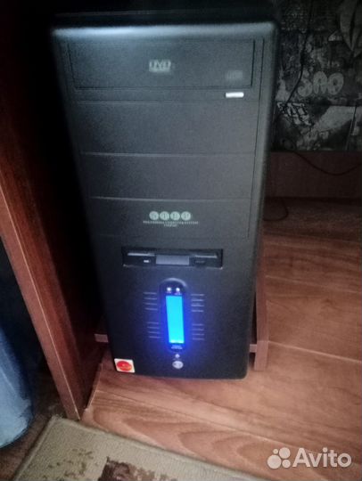 Системный блок, монитор, клавиатура