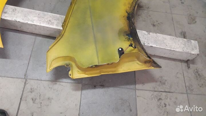 Крылья фольксваген т5 правое и левое