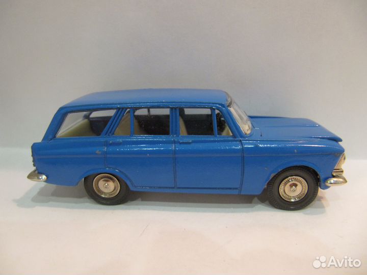 Москвич 426 А3 без ми. Капот три зажима