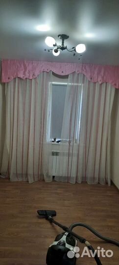 Тюль и карниз