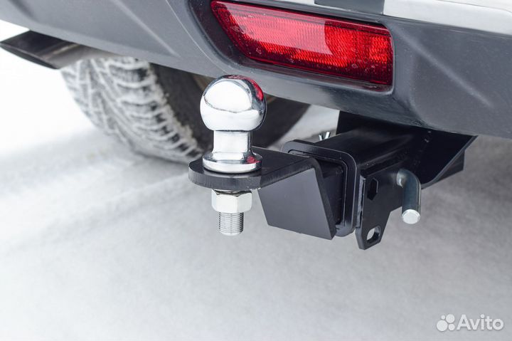 Фаркоп съемный квадрат Nissan X-Trail T32 2014