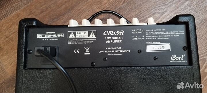 Гитарный комбоусилитель Cort CM15R