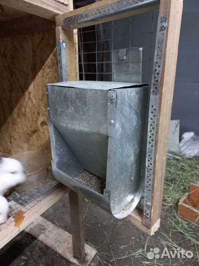 Кормушки для кроликов(бункерные)