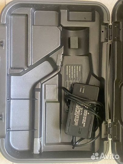 Vhs Видеокамера hitachi VM-3380E