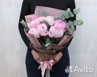 Букет из 7 розовых пионов (Premium)