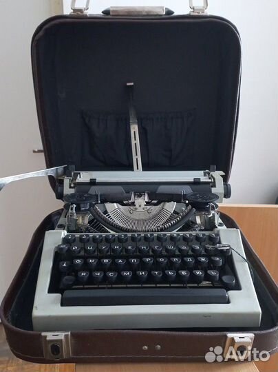 Пишущая машинка СССР