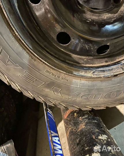 Колёса зима 185/65/14 без шипов Goodyear