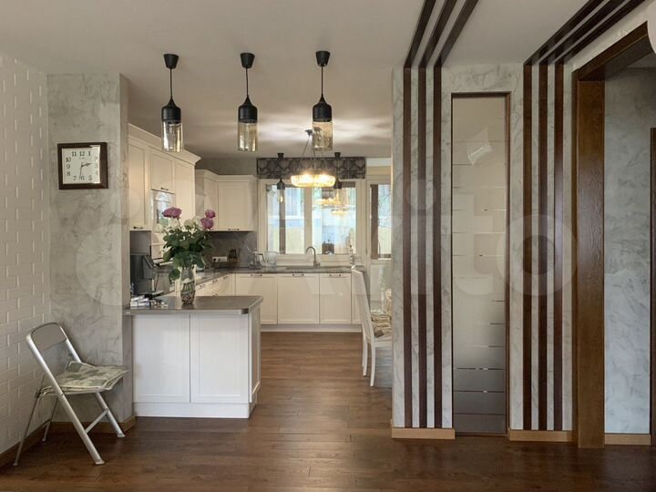 3-к. апартаменты, 106 м², 1/2 эт.