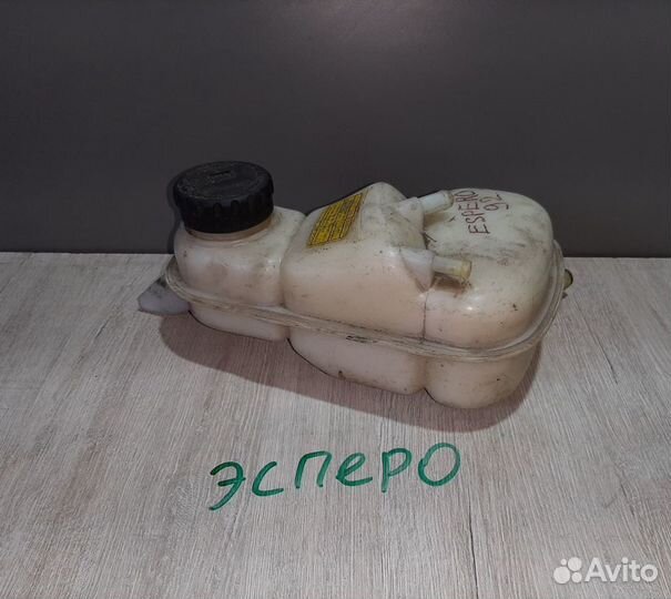 Бачок расширительный Daewoo Espero, 1992 год