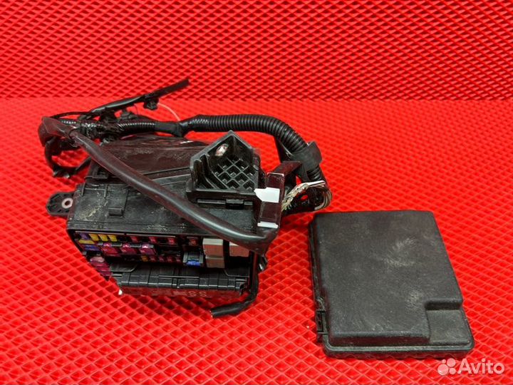 Блок предохранителей под капот Toyota Roomy M900A