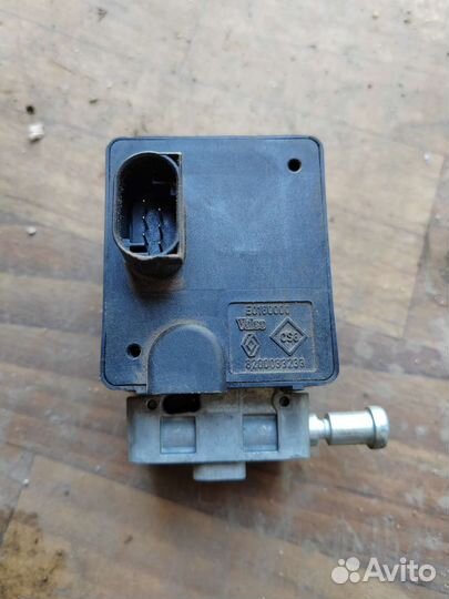 Фиксатор руля Renault Megan 2