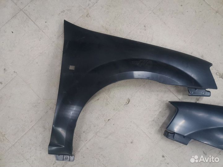 Продам пластиковые крылья Renault Logan 1