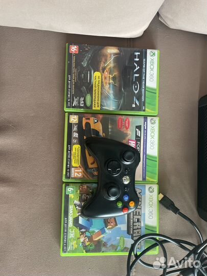 Xbox 360 c оригинальными играми(minecraft,halo 4)