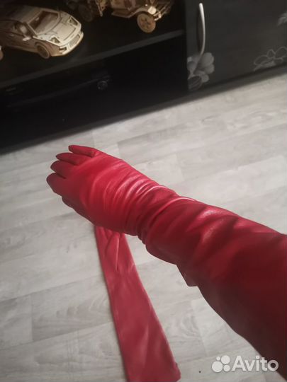 Перчатки женские кожаные новые