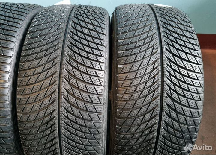 Michelin Pilot Alpin 5 SUV 285/40 R22