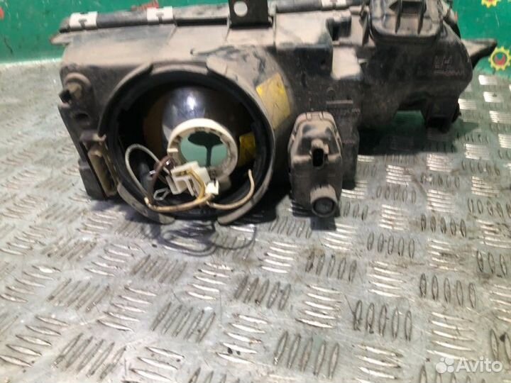 Фара передняя левая Ford Scorpio