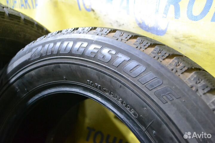 Bridgestone Blizzak Revo GZ 215/60 R16