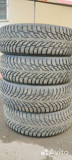 Nokian Tyres Hakkapeliitta 9 SUV 235/65 R18