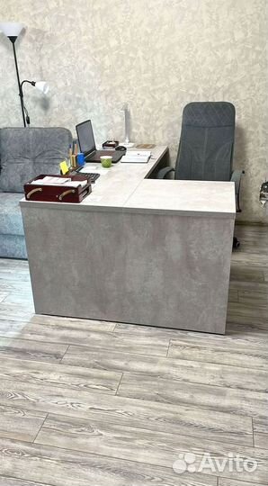 Стол рабочий офисный