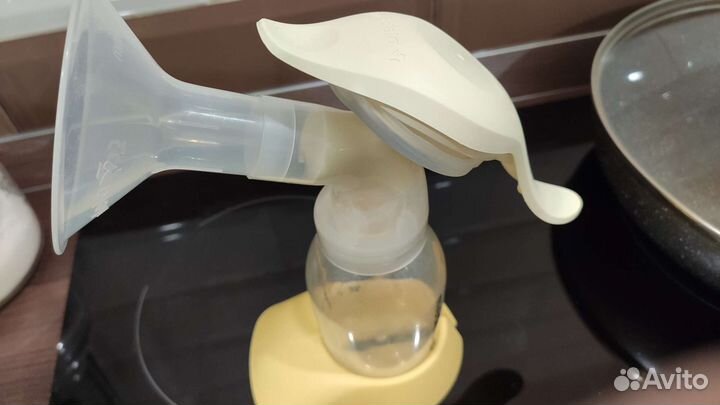 Молокоотсос medela ручной