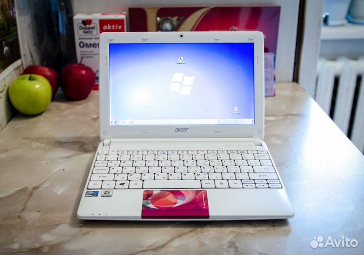 Новый яркий нетбук \ ультрабук Acer Aspire + чехол