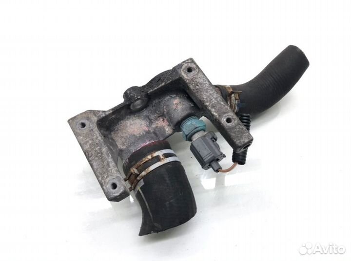 Фланец (тройник) системы охлаждения Ford Fiesta