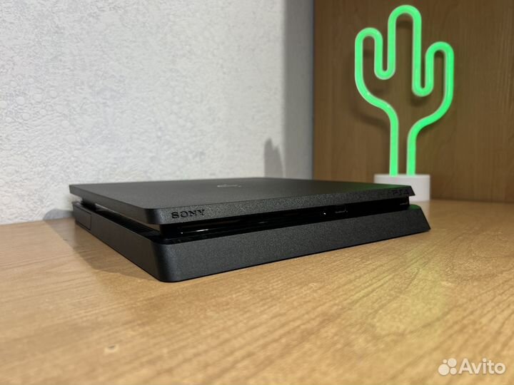 Sony PlayStation 4 Slim