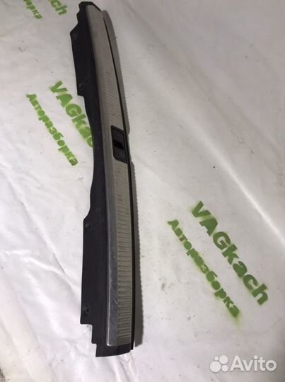 Накладка багажника audi a4 b6. 8e9864483