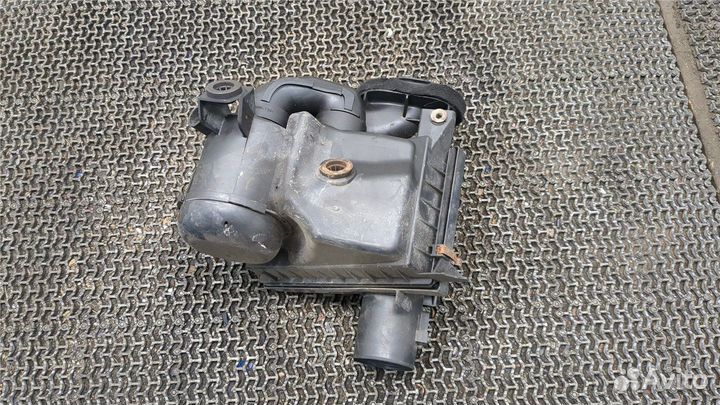 Корпус воздушного фильтра Nissan Pathfinder, 2006