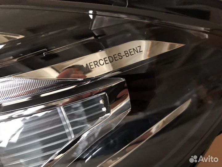 Фара левая Mercedes E w213 светодиодная 2016-2021