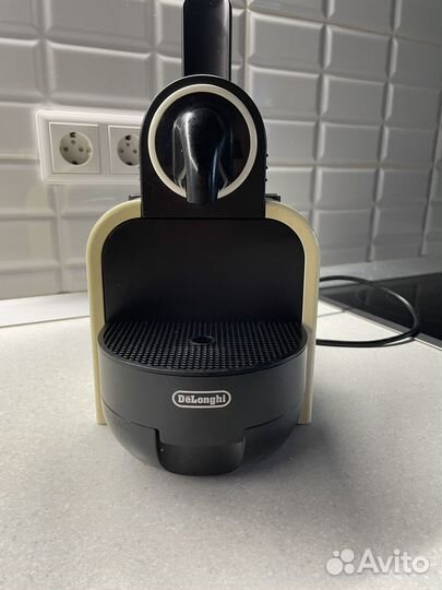 Кофемашина delonghi essenza EN 97