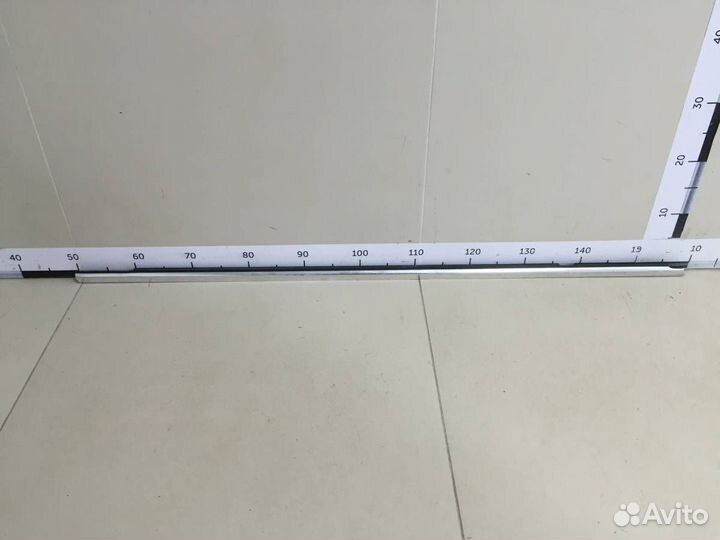 Уплотнитель стекла двери Volkswagen Tiguan 2017