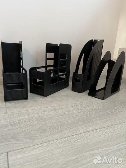 Лоток для бумаг / накопители / уголок для папок