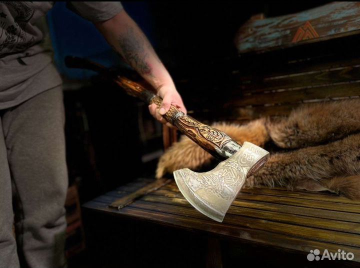 Топор кованый ручной работы