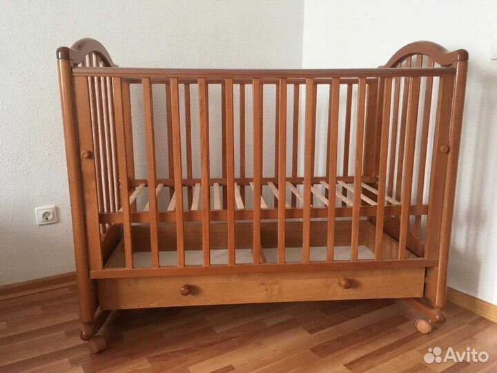 Кроватка и стульчик