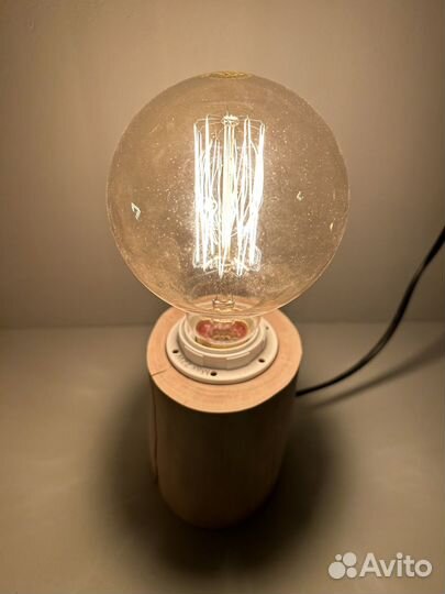 Лампа настольная