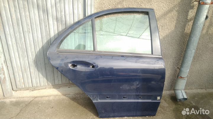 Дверь задняя правая мерседес w203