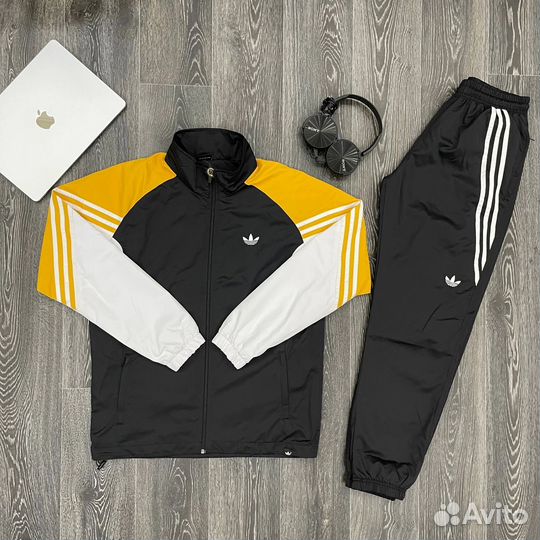 Костюм спортивный adidas
