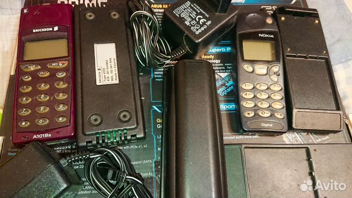 Сотовые телефоны старые