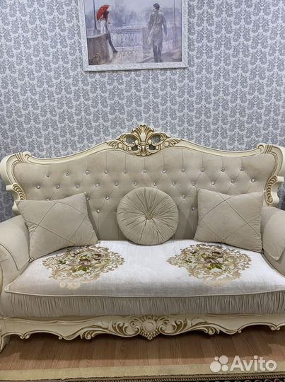 Диван с креслами