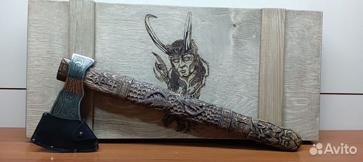 Топор резной Локи ручная работа
