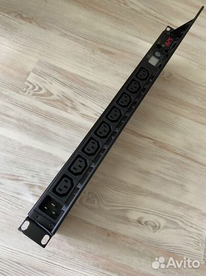 Распределитель питания APC AP7821
