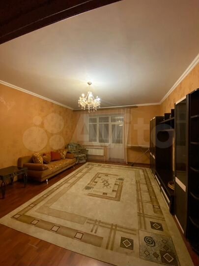 2-к. квартира, 70 м², 4/12 эт.