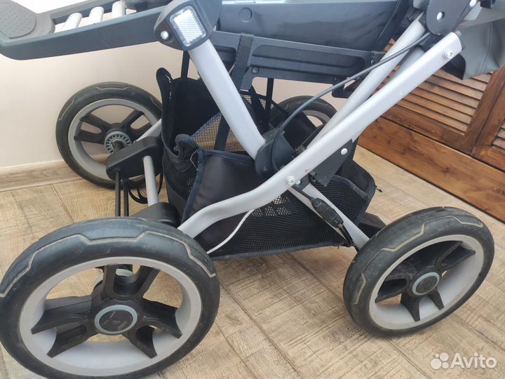 Коляска 2 в 1 Teutonia Mistral P V4 Titanium 6055