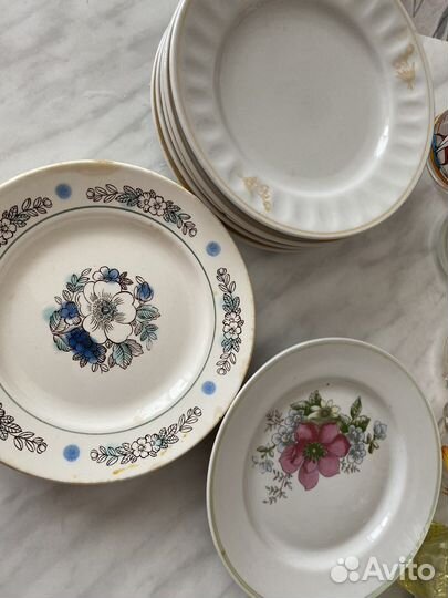 Тарелки, кружки, ложки вилки