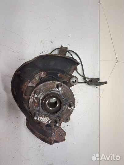 Ступица (кулак, цапфа) Toyota Avensis 3, 2012