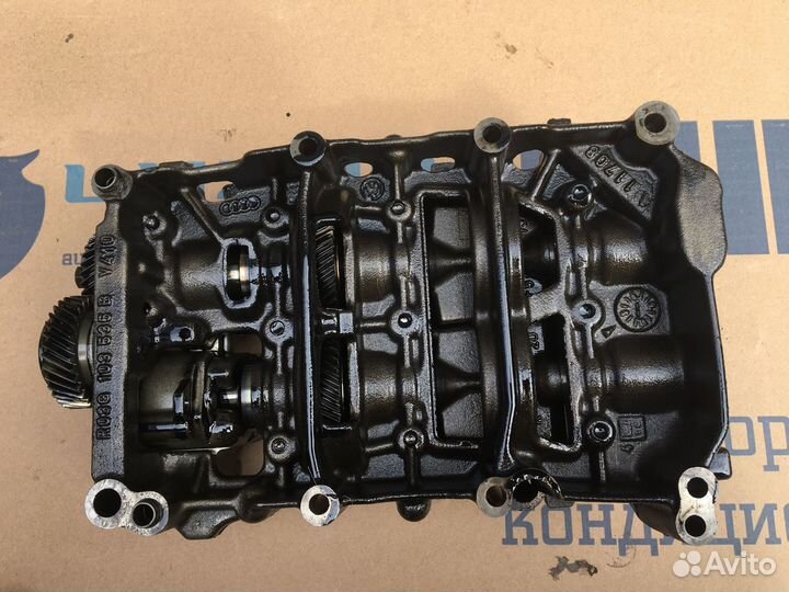 Насос масляный Volkswagen Tiguan 08-17