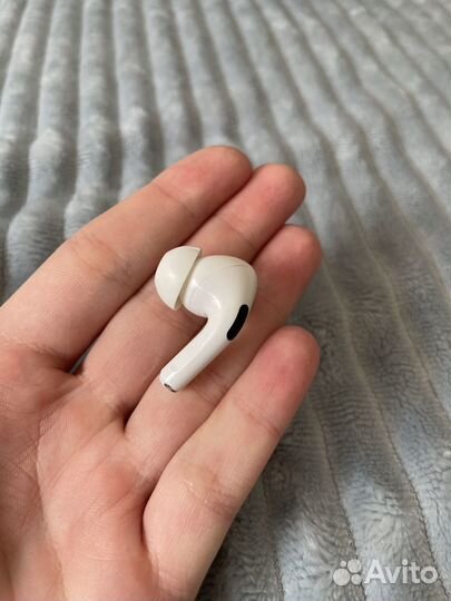 Левый наушник airpods pro