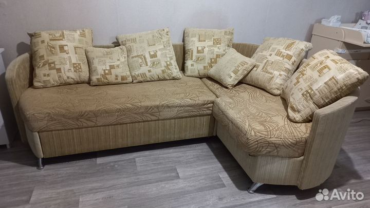 Угловой диван бу