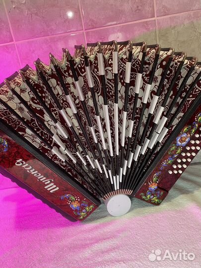 Гармонь Красный перламутр. Шуйская. Шикарная